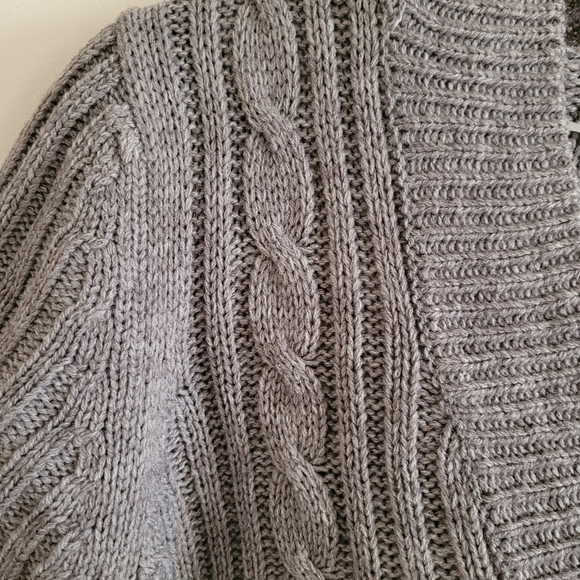 Grey Hooded Croped Sweater/Cardigan - Picture 5 of 5